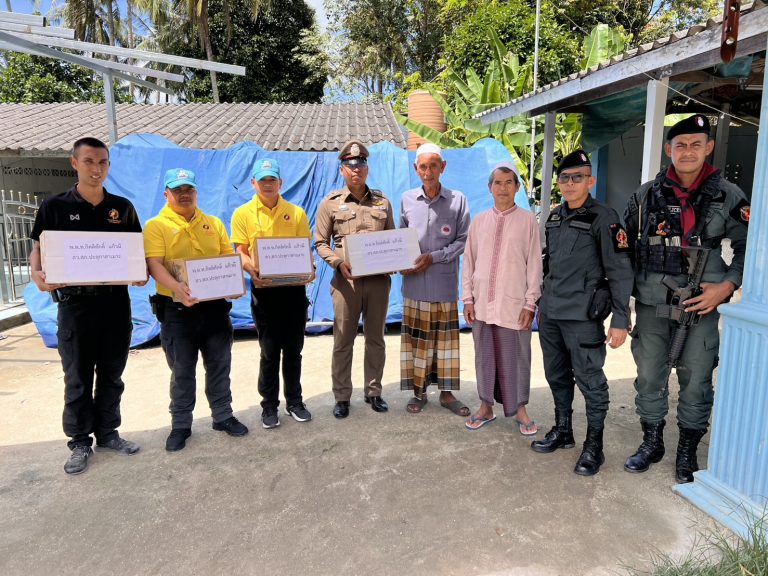 งานอำนวยการ  พร้อมข้าราชการตำรวจจิตอาสา,ชุด ชมส. สภ.ปะลุกาสาเมาะ พบ นาย ต่วนยาลา รายอคารี และคณะกรรมการ ประจำมัสยิดอิสลาฮุดดีน วันที่ 12 มีนาคม 2568