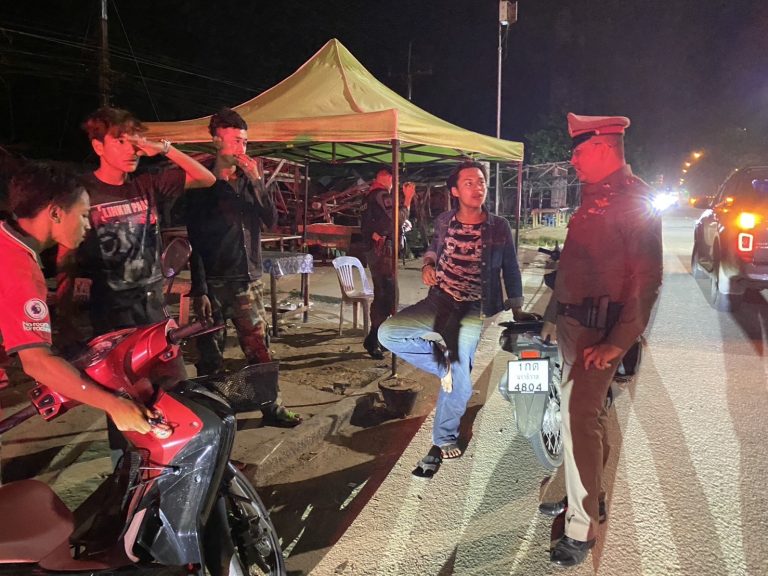 พ.ต.ท.กิตติศักดิ์ แก้วมีสว.สภ.ปะลุกาสาเมาะ ว.4 ลว.ในเขตเทศบาลฯ ระวังป้องกันและกวดขันการแข่งรถบนท้องถนน วันที่ 24 มีนาคม 2568