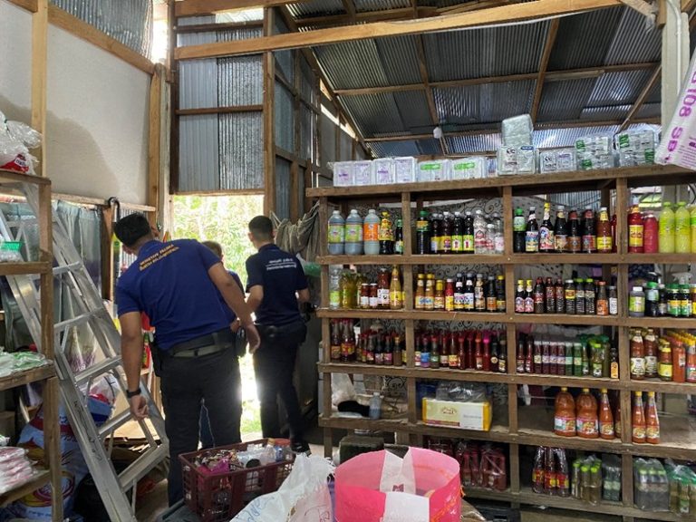 งานสอบสวน ตรวจสถานที่เกิดเหตุ ลักทรัพย์เหตุเกิดร้านซุปเปอร์ผักสด ม.6 ต.ปะลุกาสาเมาะ อ.บาเจาะ จ.นราธิวาส วันที่  24 กุมภาพันธ์ 2568